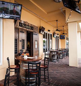 Exterior: Outdoor Seating - Slainte Irish Pub in Boynton Beach - Boynton Beach, FL Restaurants/Food & Dining