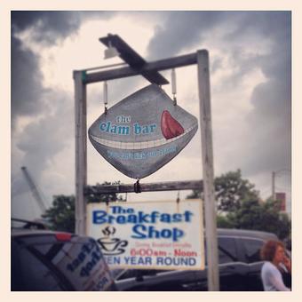Exterior - Smitty's Clam Bar in Somers Point, NJ Seafood Restaurants