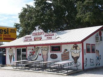 Exterior - Strachan's Homemade Ice Cream in Palm Harbor, FL Bakeries