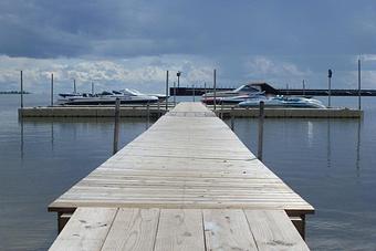 Exterior - Tawas Bay Beach Resort in East Tawas, MI Resorts & Hotels