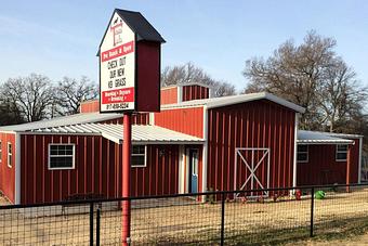Exterior - Texas Tails Pet Ranch & Spaw in Cleburne, TX Pet Boarding & Grooming