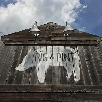 Exterior - The Pig & Pint in Historic Fondren - Jackson, MS Barbecue Restaurants