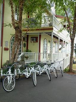 Exterior - The Widow's Walk Ice Creamery & Bicycle Rentals in Clarksville, IN American Restaurants