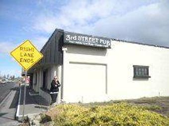 Exterior - Third Street Pub in Bend, OR Bars & Grills