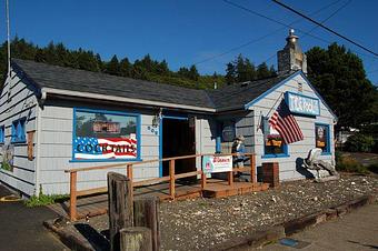 Exterior - Tide Pool Pub & Pool in Depoe Bay, OR Bars & Grills