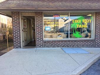 Exterior - Tiki Hut Tans in Woodstown, NJ Tanning Salons