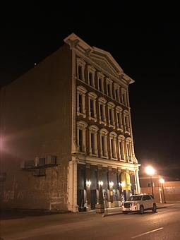 Exterior - Tiramisu in Quincy, IL Italian Restaurants