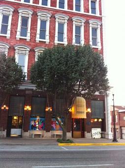 Exterior - Tiramisu in Quincy, IL Italian Restaurants