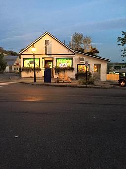 Exterior - Traci's Diner in Belfast, ME Diner Restaurants