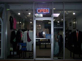 Exterior - Tuxedos To You in Altamonte Springs, FL Formal Wear Rental
