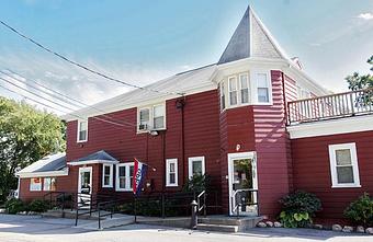 Exterior - Uncle Ronnie's Red Tavern in Harrisville, RI American Restaurants