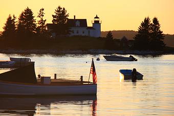 Exterior - Union River Lobster Pot in Downtown Ellsworth - Ellsworth, ME Seafood Restaurants