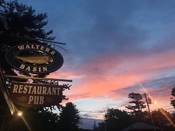 Exterior - Walter's Basin in Holderness, NH American Restaurants