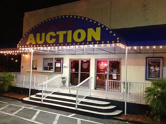 Exterior - Wilton Theatre Auction Gallery in Wilton Manors, FL Auctioneers