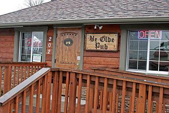 Exterior - Ye Olde Pub in Troutdale, OR American Restaurants