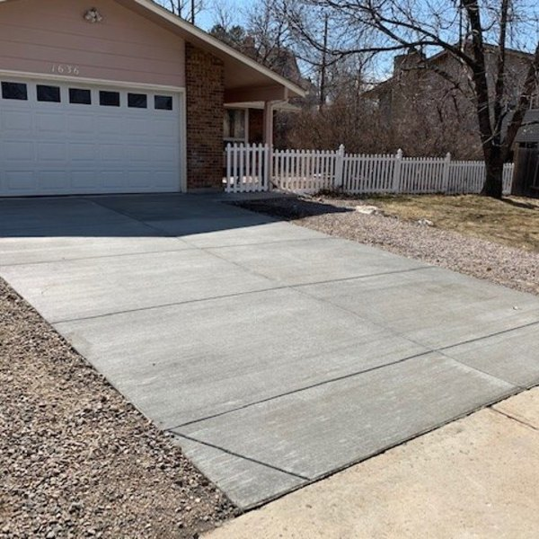 Photos of Our Business - Driveway Contractor Milwaukee - Photo (19471)