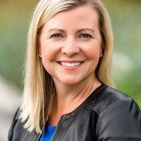 Kelli Lang