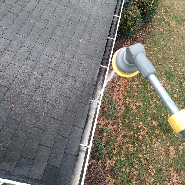 Photos of Our Business - We Get Gutters Clean Worcester - Photo (58906)