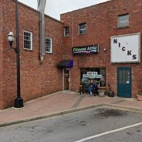 Photos of Our Business - Stump House Axe Throwing - Photo (67775)