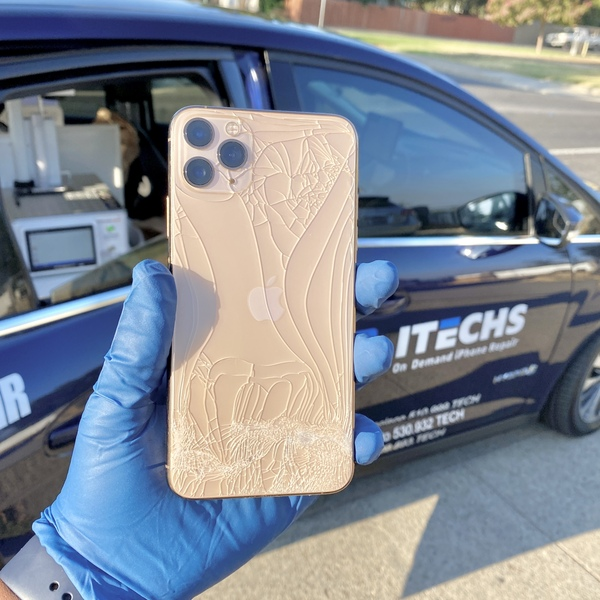 Photos of Our Business - Iphone Technicians - Photo (91081)