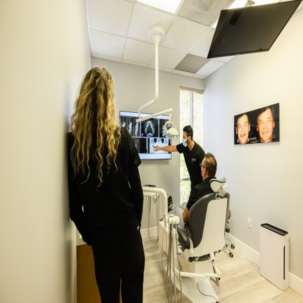New Life Dental Implant Center - Mesa, Arizona - New Life Dental Implant Center - Mesa, Arizona - Photo (147278)
