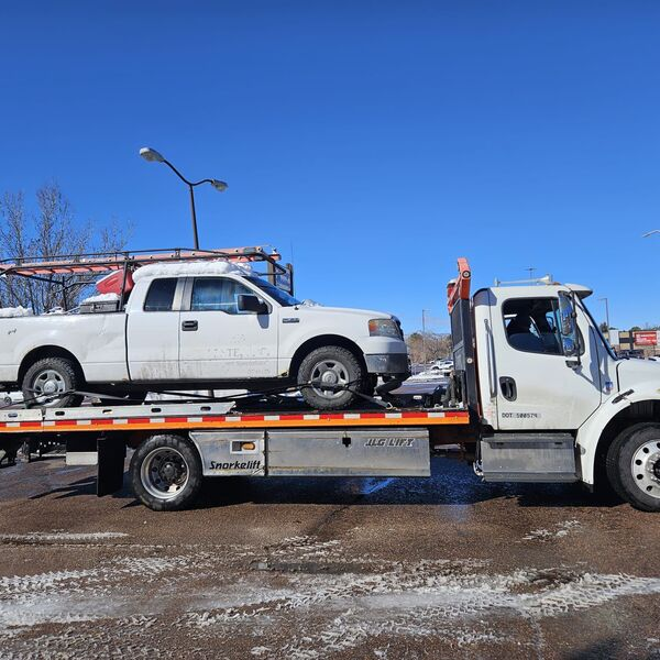 Portfolio - Towing Colorado Springs | Angel Wings Towing - Photo (166389)
